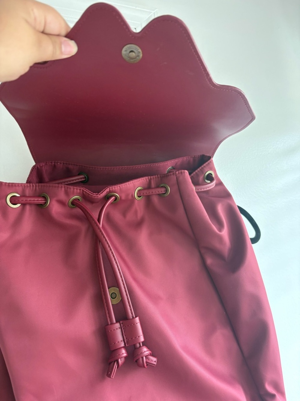 Wonder Woman Backpack NEW - Picture 2 of 8